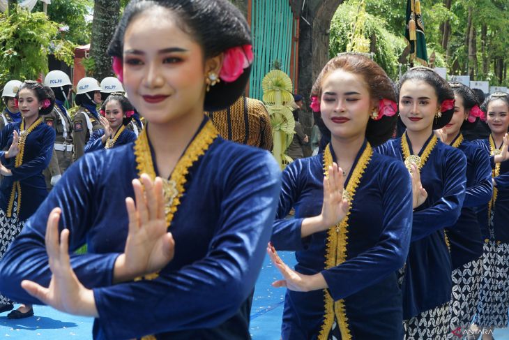 Tradisi bersih nagari di Tulungagung