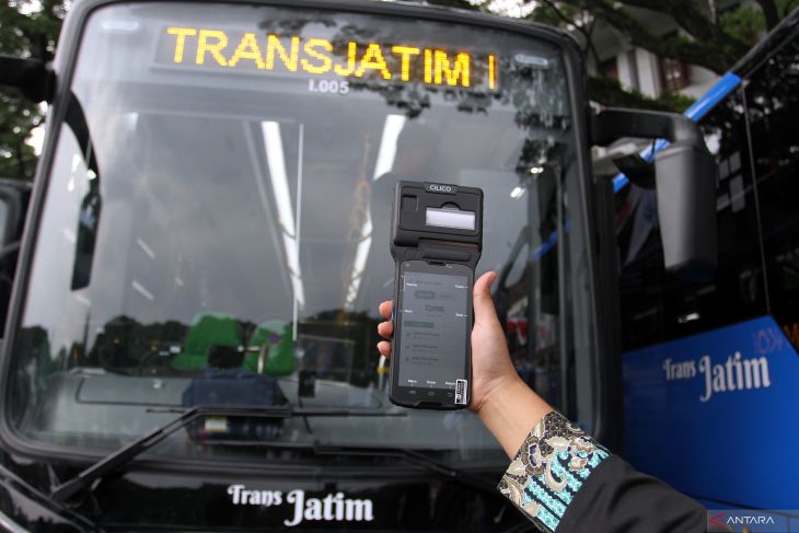 Peluncuran bus Trans Jatim