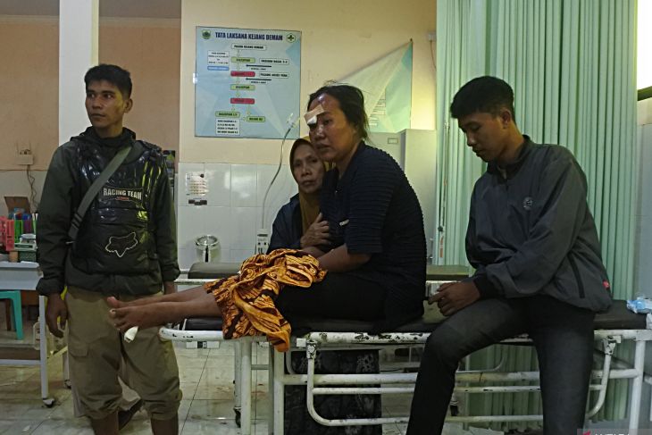 Korban kecelakaan bus terjun ke jurang