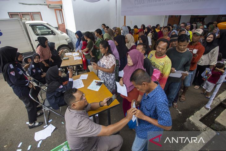 Penyaluran Bantuan BLTS Kesra di Indramayu