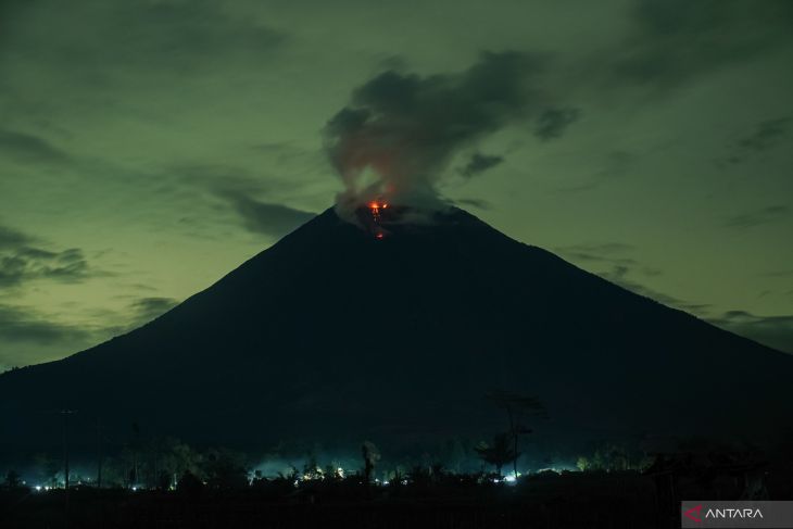 Aktivitas vulkanik Gunung Semeru