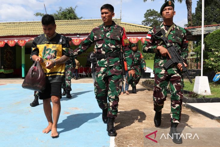 Satgas Pamtas Kostrad gagalkan penyelundupan narkotika di Perbatasan Entikong