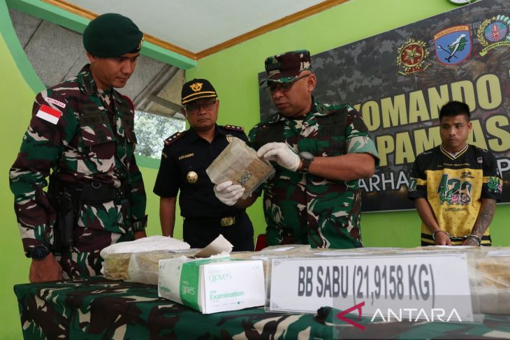 Satgas Pamtas Kostrad gagalkan penyelundupan narkotika di Perbatasan Entikong