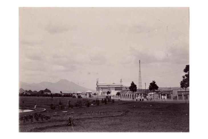 Bandung Baheula 1922, Kisah Taman Maluku: Peresmian patung Pastor Verbraak yang megah