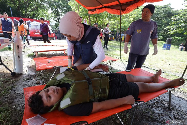 Apel gelar peralatan dan simulasi banjir