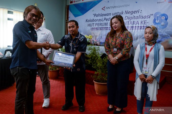 Bakti sosial dan pelatihan bantuan hidup untuk ojol