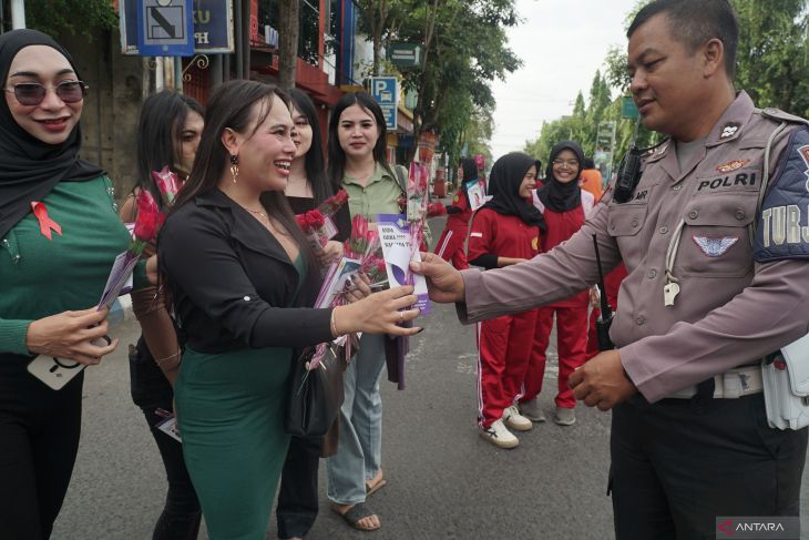 Aksi simpati peringati Hari AIDS di Tulungagung