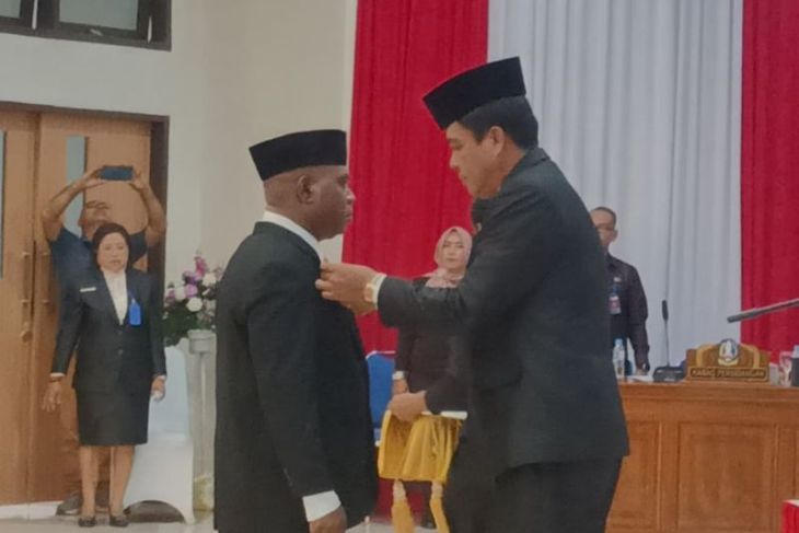 DPRK Jayapura melantik Klif Ohee pengganti antar waktu