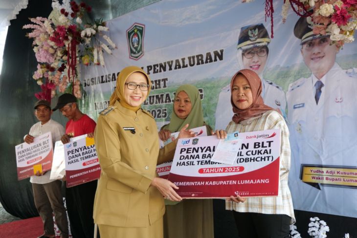 Pemkab Lumajang salurkan BLT DBHCHT kepada ribuan buruh tembakau