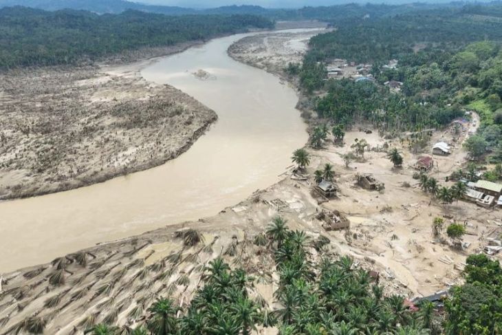 Korem Lilawangsa lakukan metode airdrop distribusi bantuan ke pedalaman Aceh Utara