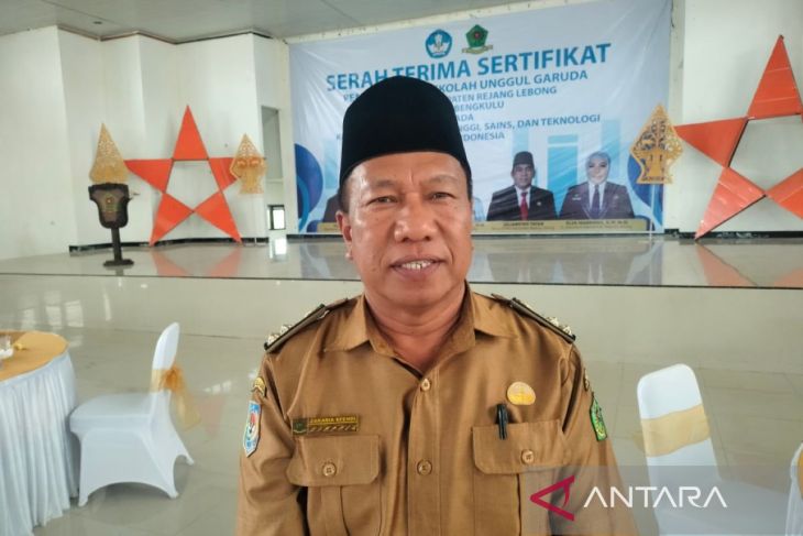 240 sekolah di Rejang Lebong terima bantuan Smart TV dari Presiden