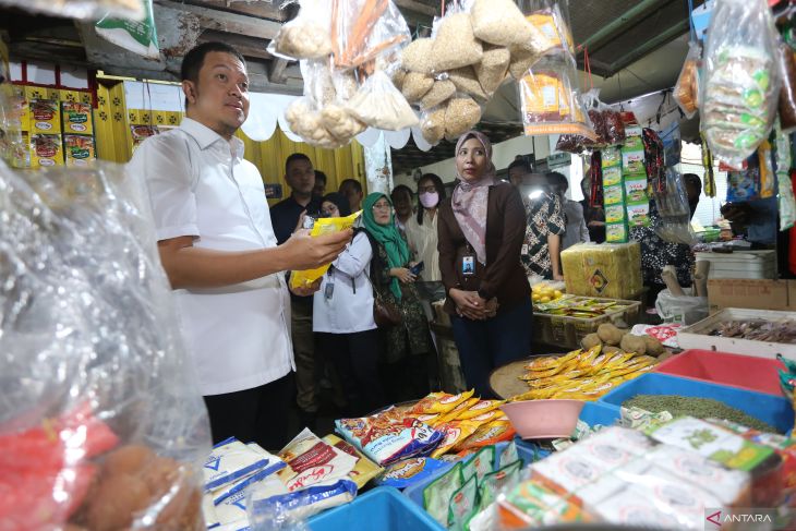 Pemantauan komoditas minyak goreng di Surabaya