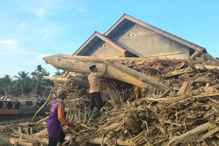 Haji Uma sebut 350 rumah hilang dari satu desa di Aceh Utara, perlu tetapkan bencana nasional