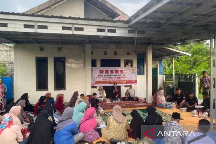 Suasana reses anggota DPRD Banjarbaru di tengah masyarakat