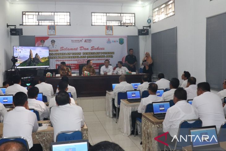 Bupati Paluta tekankan pemetaan kompetensi ASN untuk perkuat Pelayanan Publik