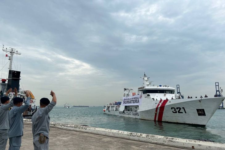 KN Pulau Nipah-321 Bakamla RI kirim 70 ton bantuan untuk bencana di Sumatera