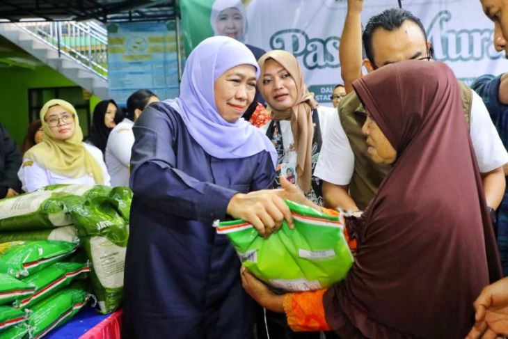 Pemprov Jatim stabilkan harga sembako jelang Natal lewat pasar murah