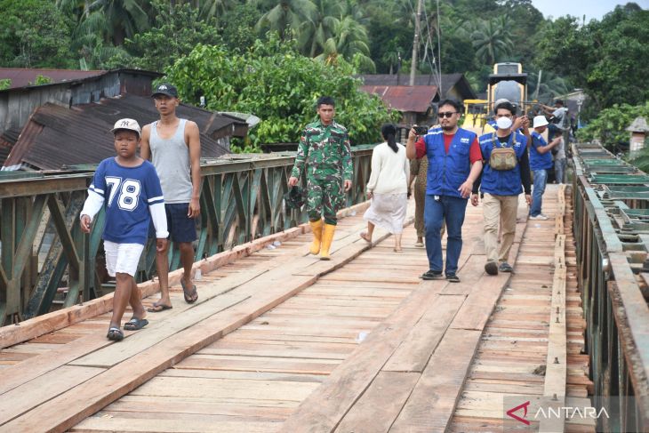 TNI AD selesaikan pembangunan jembatan bailey di Tapanuli Tengah