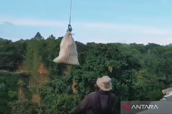 PSI Andalkan Drone Salurkan Bantuan di Daerah Terisolasi Banjir Aceh