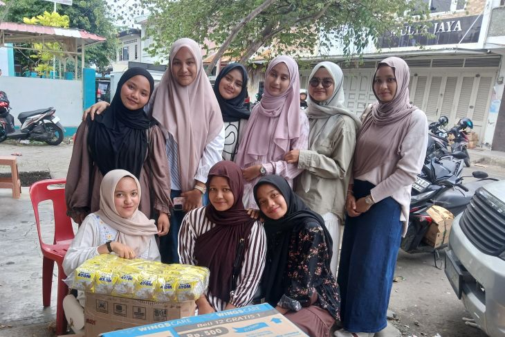 Santri Aceh Besar sisihkan uang jajan untuk bantuan bencana, sempat bingung menyalurkannya
