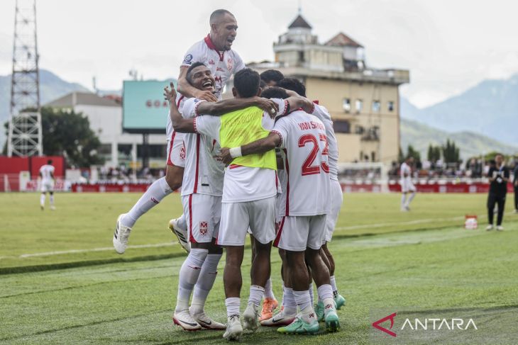 Persib gagal salip Persija di papan atas klasemen