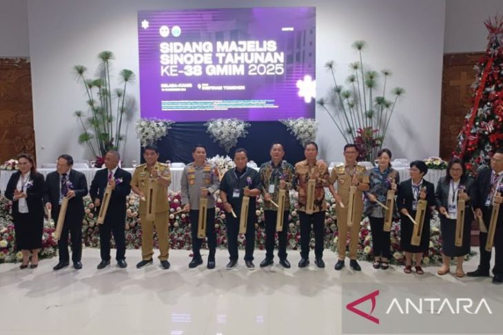 Gubernur Sulut ajak gereja dampingi umat jaga nilai kebersamaan