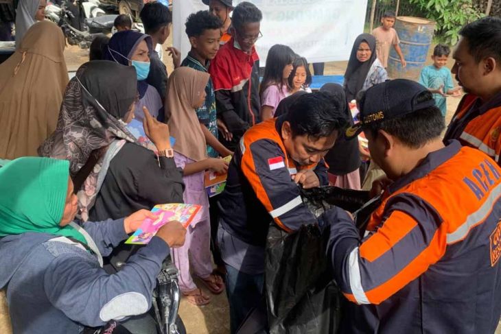 Relawan Bea Cukai layanani pemeriksaan kesehatan korban bencana Aceh