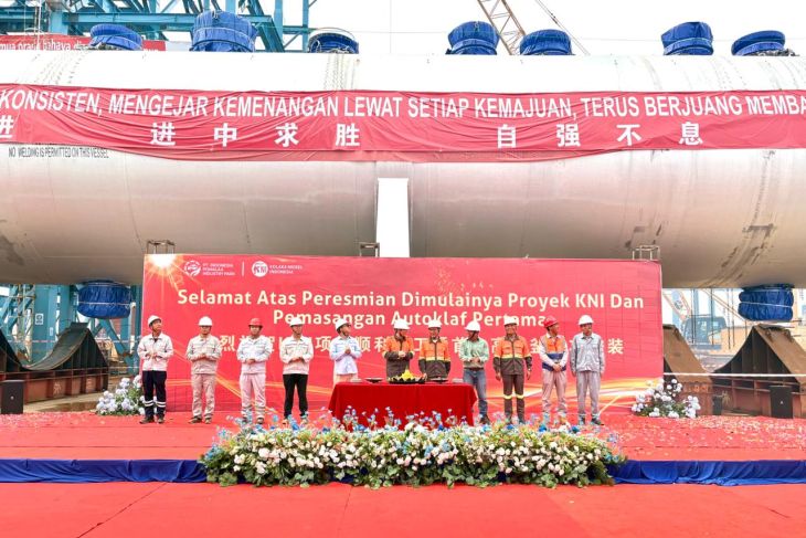 Denyut baru hilirisasi nikel Indonesia, Autoclave tiba di Pomalaa