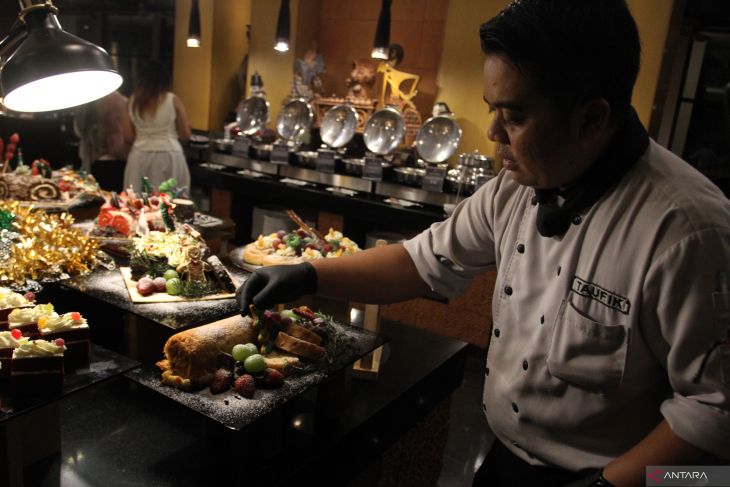 Sajian kuliner Natal di hotel 