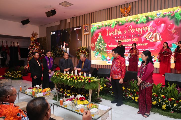 Buka ibadah dan Perayaan Natal 2025 Kementerian ATR/BPN, Menteri Nusron: Jadikan esensi agama sebagai spirit bekerja