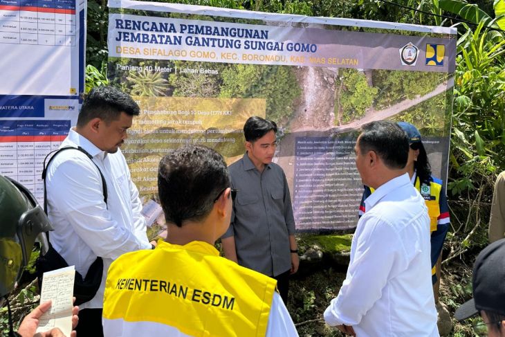 Gibran urges swift bridge construction for mobility in South Nias