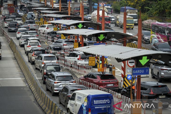 Jumlah kendaraan tinggalkan wilayah Jabotabek