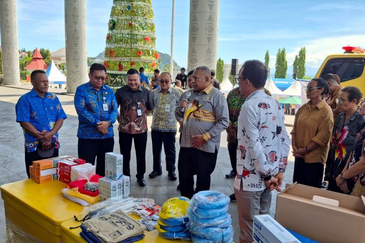 DKP Papua serahkan 34 paket bantuan perikanan ke masyarakat pada 2025