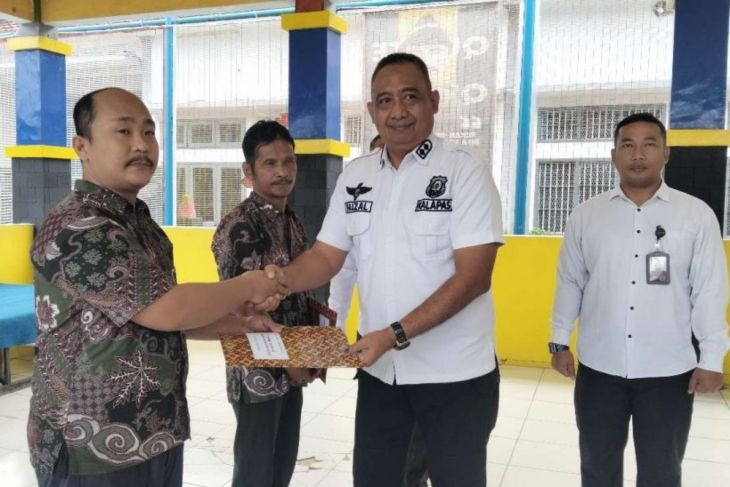 Lapas Sarolangun serahkan remisi Natal kepada enam WBP