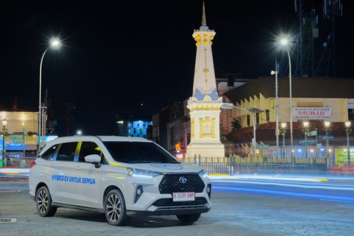 Sabet penghargaan, berikut spek dan fitur Toyota Veloz Hybrid EV