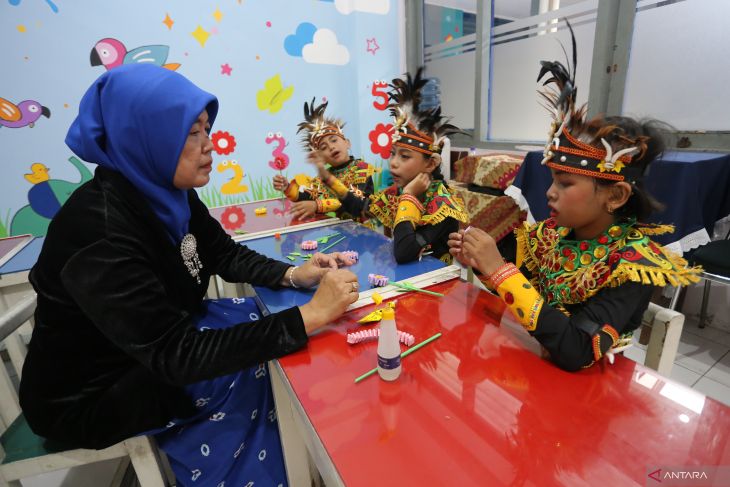 Peresmian SLB-B Negeri di Surabaya