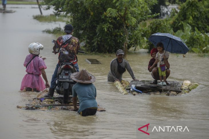 Banjir di Pandeglang belum surut