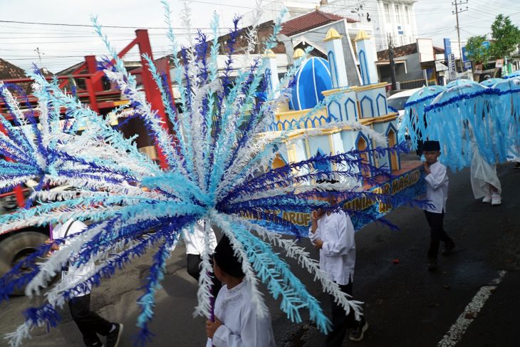 Pawai pelajar peringati Isra Miraj di Tulungagung
