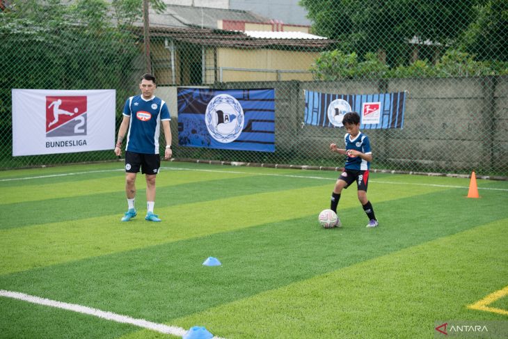 Arminia Bielefeld lakukan coaching clinic di akar rumput Indonesia