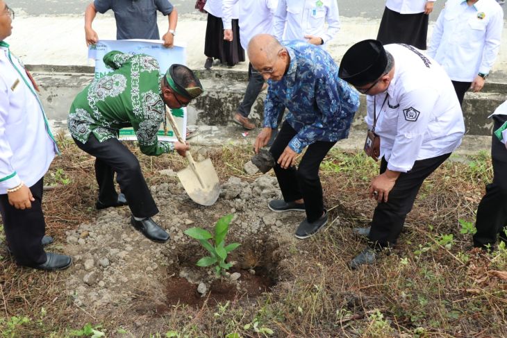 Kakanwil Kemenag Kaltara Dorong Terwujudnya Rumah Ibadah ASRI Saat Kunjungi Vihara Bodhi Sasana Jaya Malinau