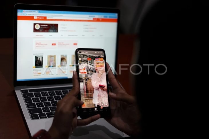 Pemerintah siapkan aturan biaya admin e-commerce
