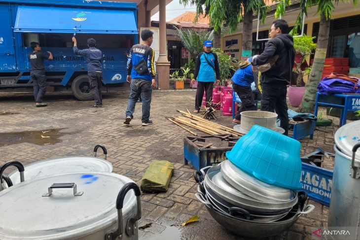 Pemkab Situbondo dirikan dapur umum untuk korban banjir bandang