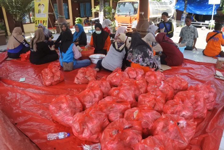 Dapur umum korban banjir Situbondo