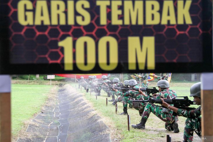 Lomba menembak Korps Marinir