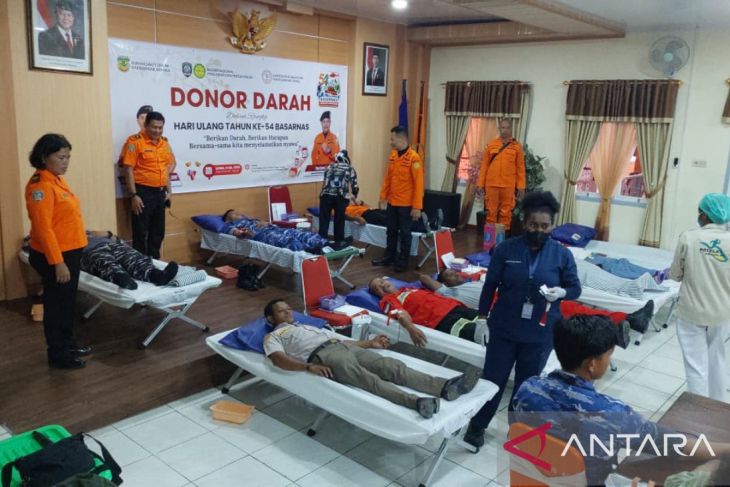 Kegiatan donor darah Kantor SAR Timika