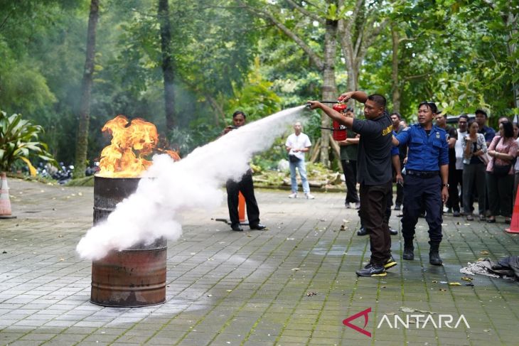 Pemkab Gianyar latih 30 wakil perusahaan penanganan pertama kebakaran