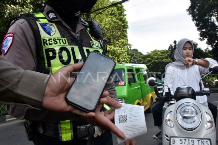 Penggunaan alat tilang ETLE Mobile di Kota Bogor