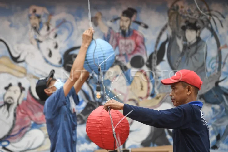 Persiapan Imlek di kelenteng Samarinda