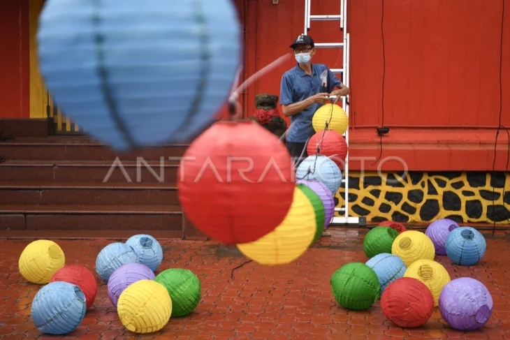 Persiapan Imlek di kelenteng Samarinda