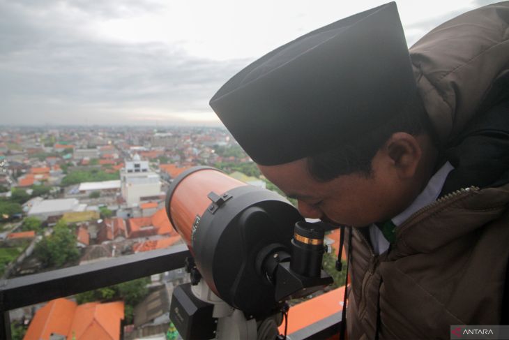 Pengamatan rukyatul hilal di Sidoarjo